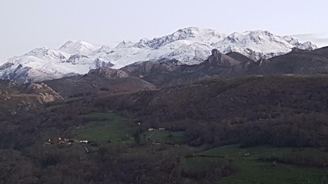 El Balcon Del Sella Leilighet Onís Eksteriør bilde